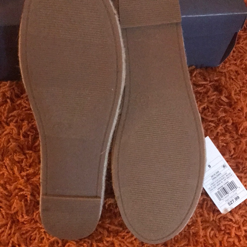Sandals - Picture 2 of 3